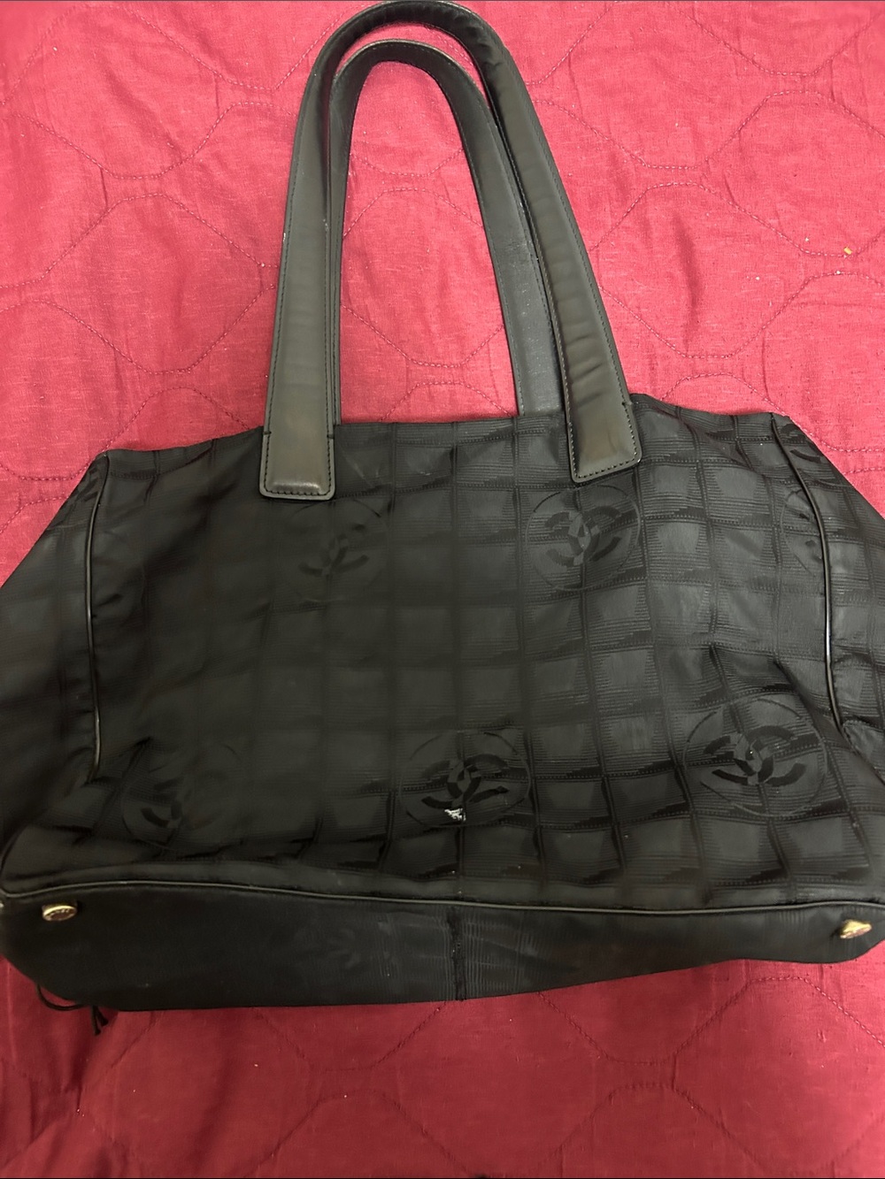 Authentic Chanel Travel Ligne tote in Black - Picture 2 of 6